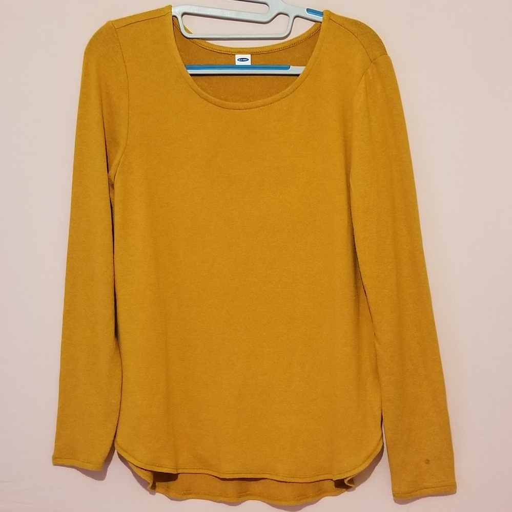 Old Navy Gold Long Sleeve Sweater Super Soft
